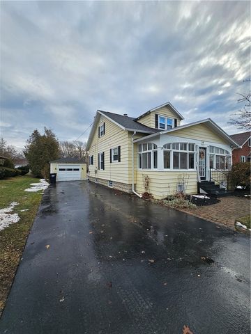 48 Redfield Parkway, Batavia City, NY 14020