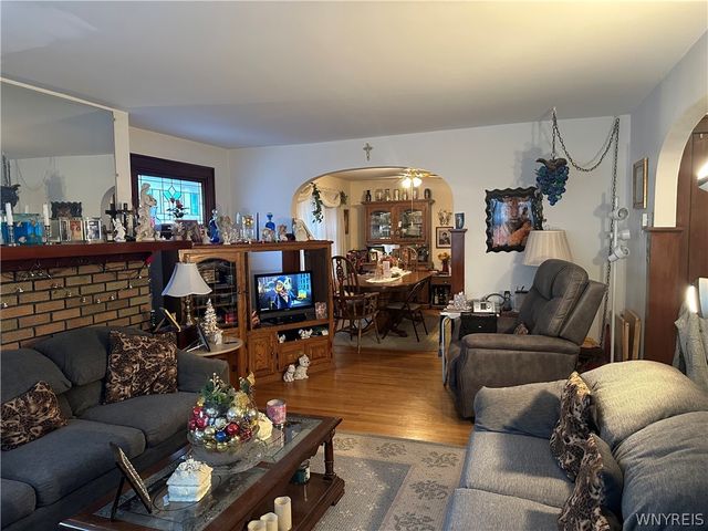 28 Paul Place, Buffalo, NY 14210