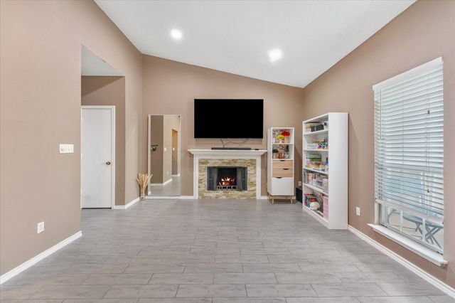 8600 Coppertowne Lane 501, Dallas, TX 75243