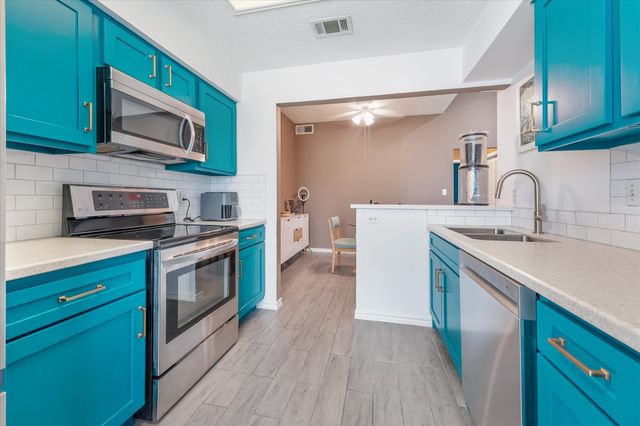 8600 Coppertowne Lane 501, Dallas, TX 75243