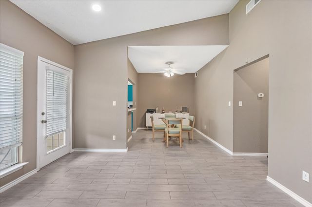 8600 Coppertowne Lane 501, Dallas, TX 75243