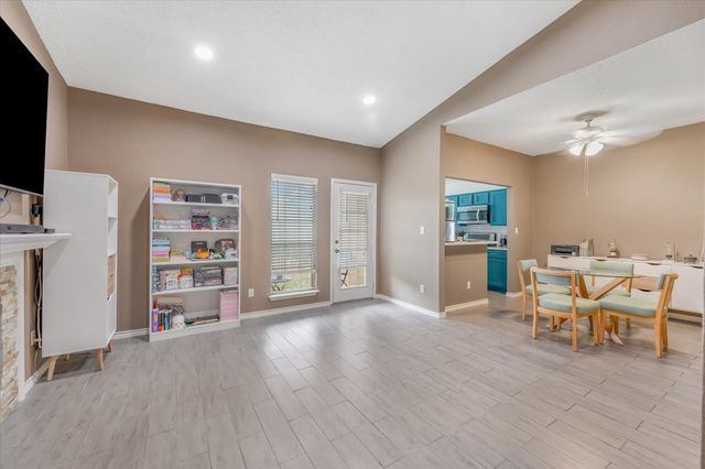 8600 Coppertowne Lane 501, Dallas, TX 75243