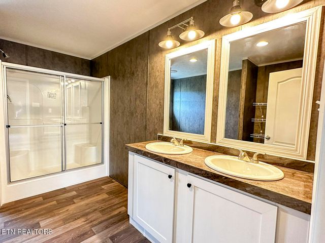303 Bungalow Drive, Dandridge, TN 37725