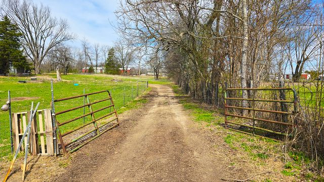 15019 N Illnois Hwy 37, Mt Vernon, IL 62864