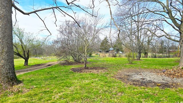 15019 N Illnois Hwy 37, Mt Vernon, IL 62864