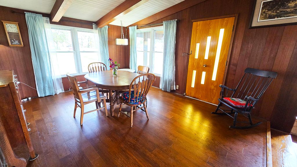 Image 25 of property listing at 15019 N Illnois Hwy 37, Mt Vernon, IL 62864