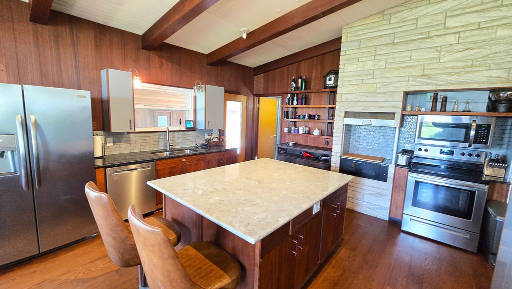 Image 26 of property listing at 15019 N Illnois Hwy 37, Mt Vernon, IL 62864