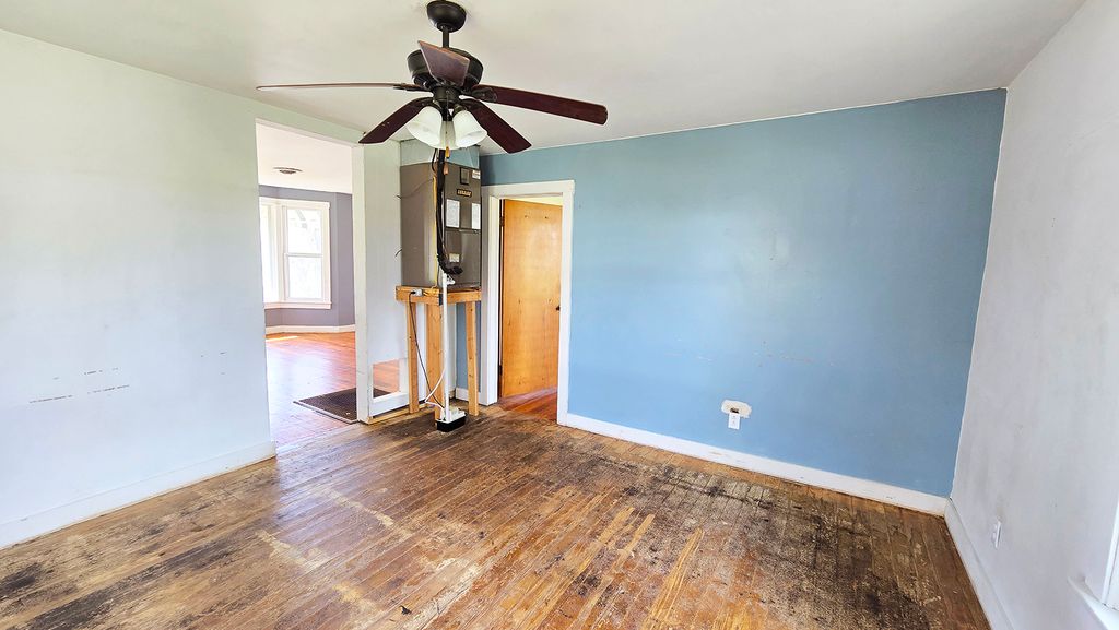 Image 48 of property listing at 15019 N Illnois Hwy 37, Mt Vernon, IL 62864