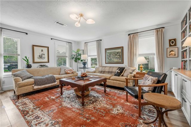 3711 Sunnybrook Lane, Bryan, TX 77802