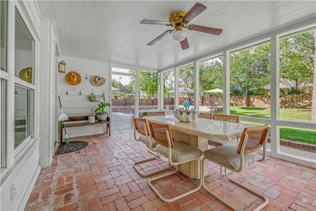3711 Sunnybrook Lane, Bryan, TX 77802