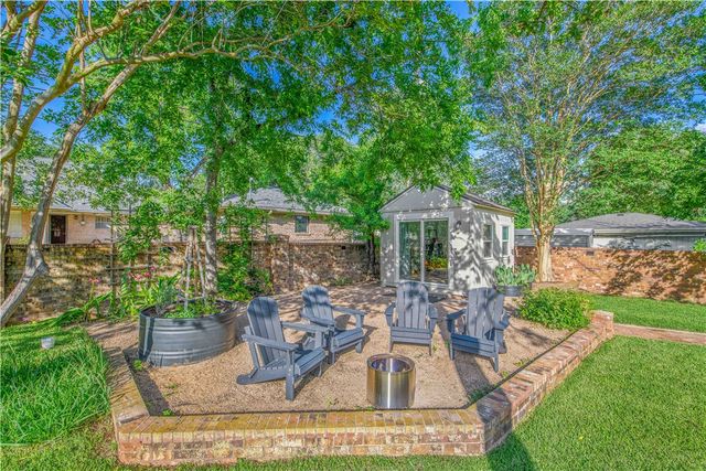 3711 Sunnybrook Lane, Bryan, TX 77802