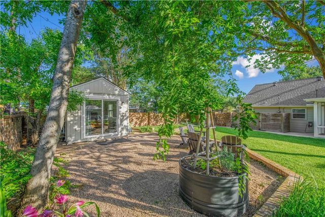 3711 Sunnybrook Lane, Bryan, TX 77802