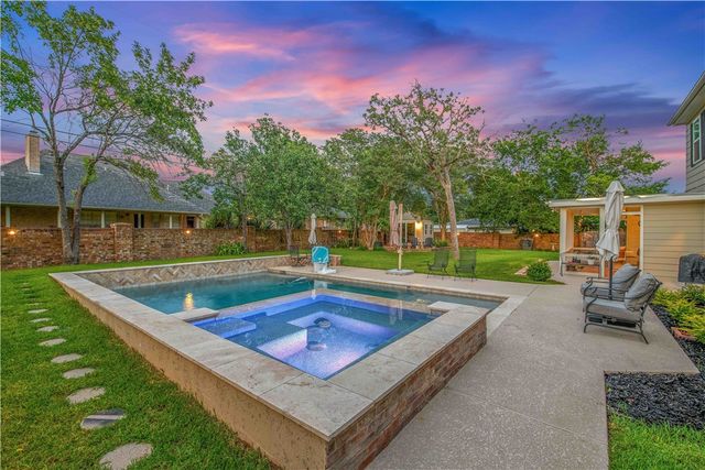 3711 Sunnybrook Lane, Bryan, TX 77802
