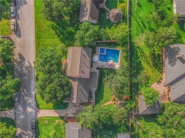3711 Sunnybrook Lane, Bryan, TX 77802