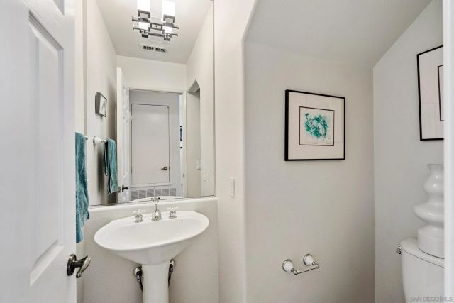 3696 Ruette De Ville, San Diego, CA 92130