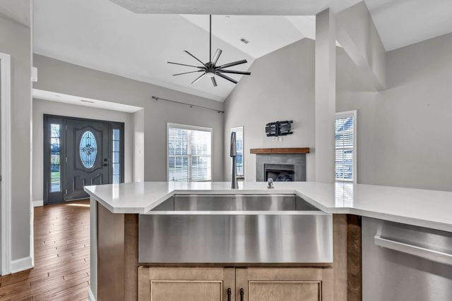 1267 Everwood Dr, Ashland City, TN 37015