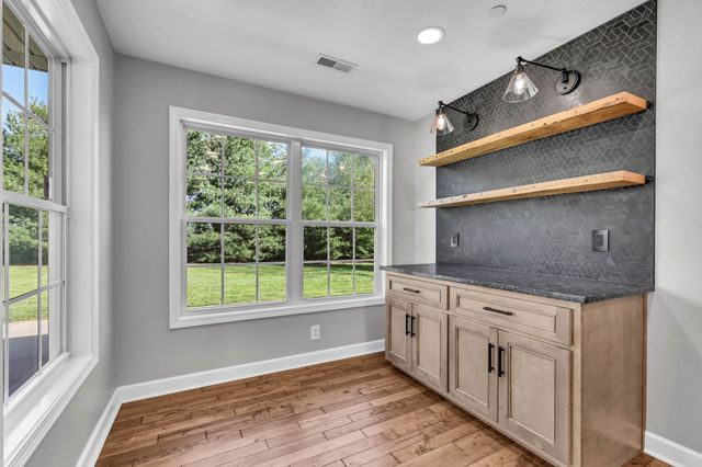 1267 Everwood Dr, Ashland City, TN 37015