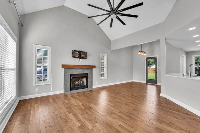 1267 Everwood Dr, Ashland City, TN 37015