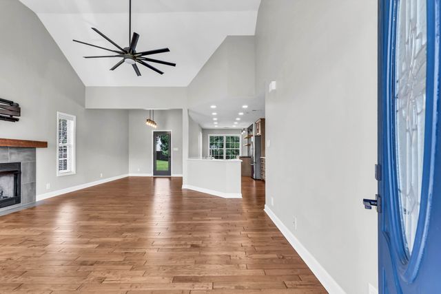 1267 Everwood Dr, Ashland City, TN 37015