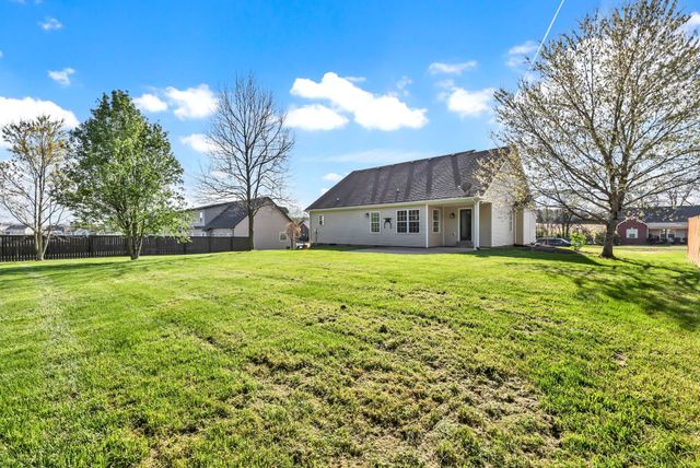 1267 Everwood Dr, Ashland City, TN 37015