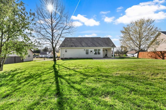 1267 Everwood Dr, Ashland City, TN 37015