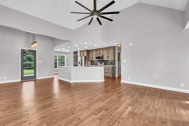 1267 Everwood Dr, Ashland City, TN 37015