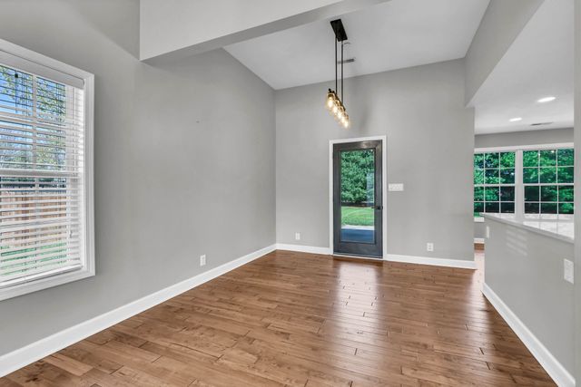 1267 Everwood Dr, Ashland City, TN 37015