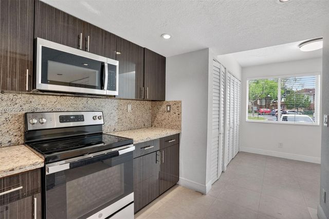 845 NW 91st Ter 845, Plantation, FL 33324