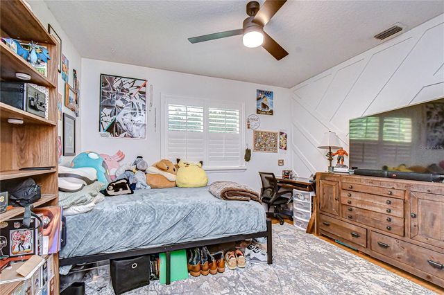 5820 AUDUBON MANOR BOULEVARD, Lithia, FL 33547