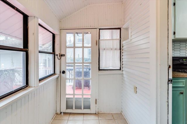 3418 E 2nd St N, Wichita, KS 67208