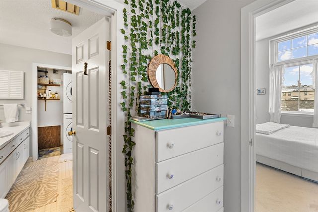 51 Pettee St 31, Newton, MA 02464