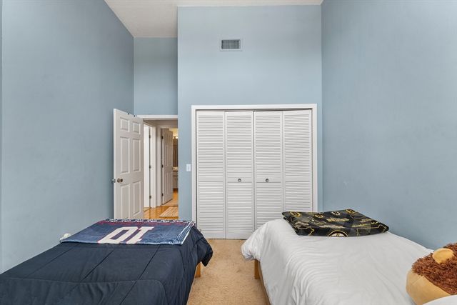 51 Pettee St 31, Newton, MA 02464