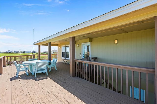 972 Rancho Carribe, Port Bolivar, TX 77650