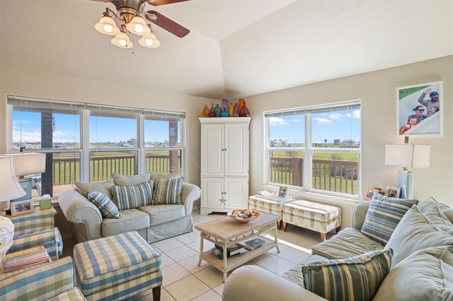 972 Rancho Carribe, Port Bolivar, TX 77650