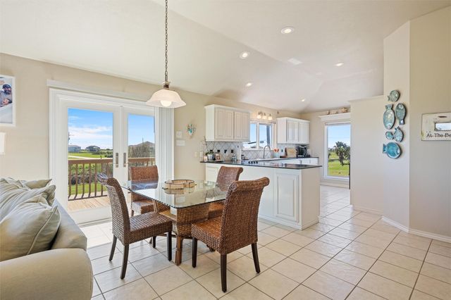 972 Rancho Carribe, Port Bolivar, TX 77650