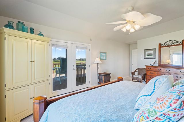 972 Rancho Carribe, Port Bolivar, TX 77650