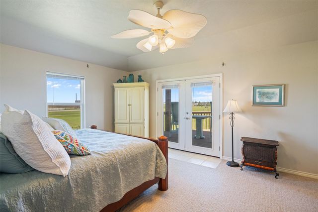 972 Rancho Carribe, Port Bolivar, TX 77650