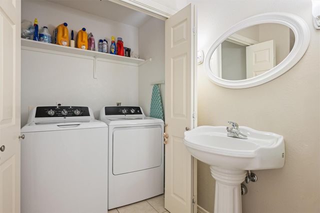 972 Rancho Carribe, Port Bolivar, TX 77650