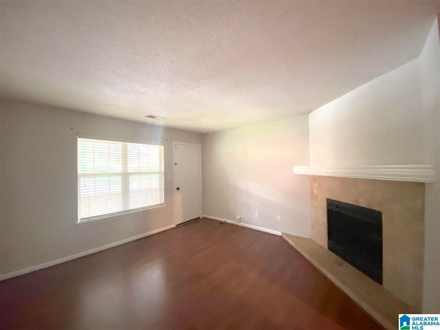 2009 Patton Creek Dr, Hoover, AL 35226