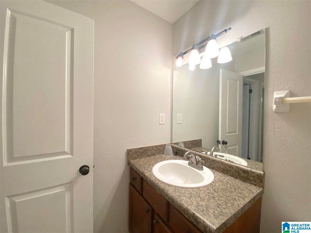 2009 Patton Creek Dr, Hoover, AL 35226