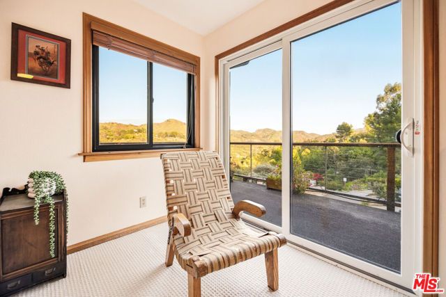 19818 Valley View Drive, Topanga (los Angeles), CA 90290
