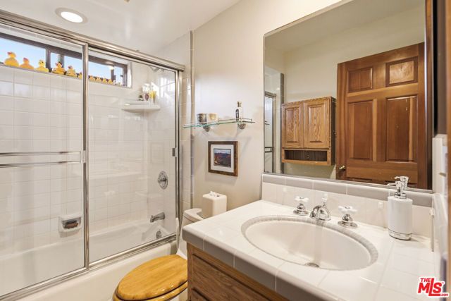 19818 Valley View Drive, Topanga (los Angeles), CA 90290