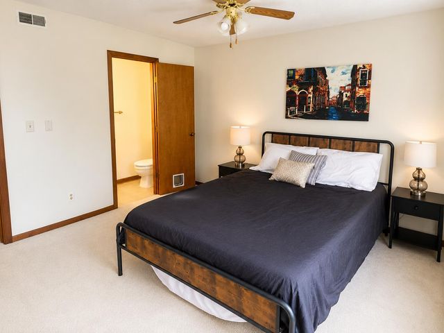 1883 N WATERFRONT DR H, Columbia, MO 65202
