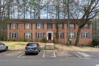 2141 Montreat Dr Apt C, Vestavia Hills, AL 35216