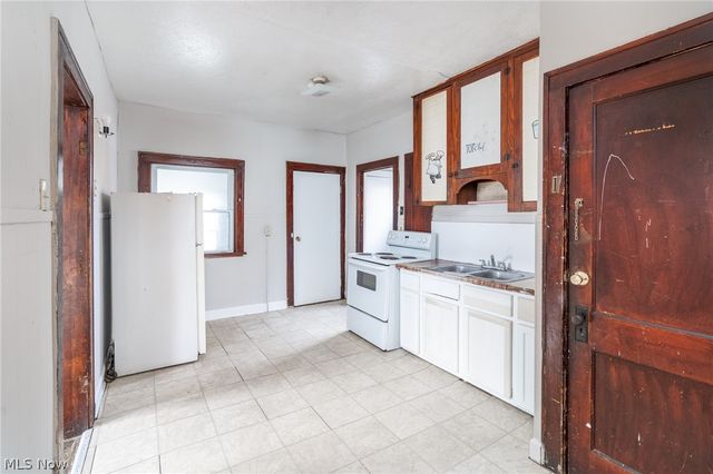 1816 E 34th Street, Lorain, OH 44055