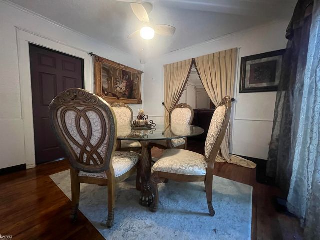 2222 Francisco Street, Flushing, MI 48433