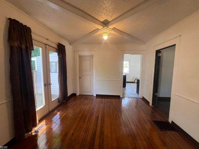 2222 Francisco Street, Flushing, MI 48433