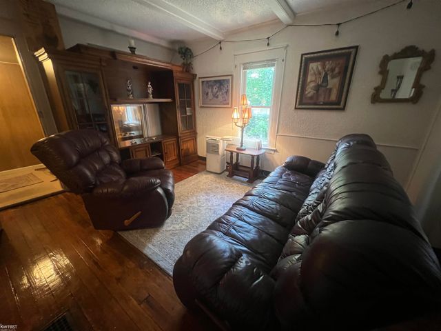 2222 Francisco Street, Flushing, MI 48433