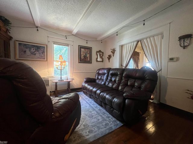 2222 Francisco Street, Flushing, MI 48433