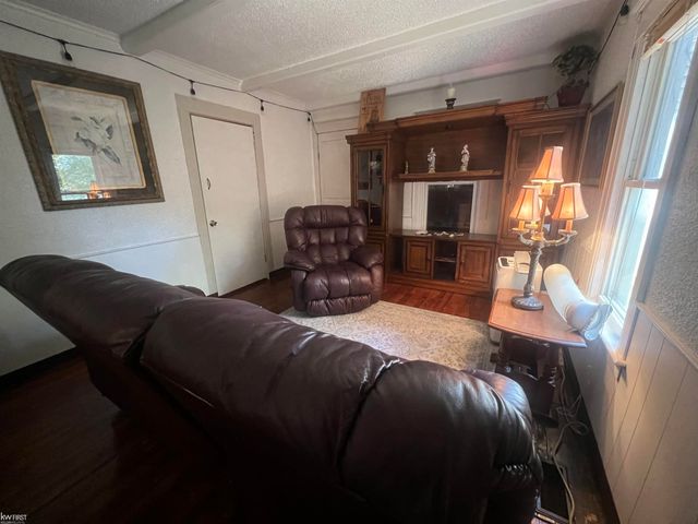 2222 Francisco Street, Flushing, MI 48433